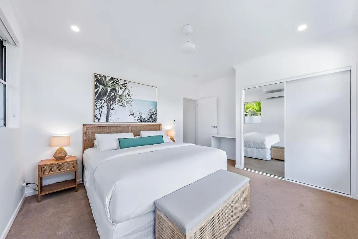 Cove 18 - Luxury Beach House Airlie Beach Australia