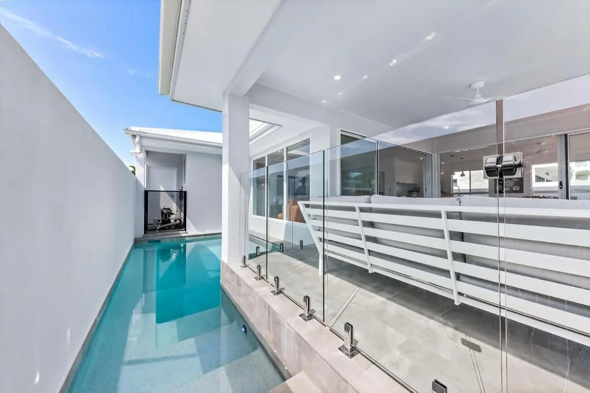 Holiday home Cove 18 - Luxury Beach House Airlie Beach