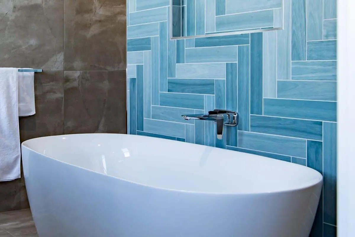 Cove 18 - Luxury Beach House Airlie Beach Holiday home